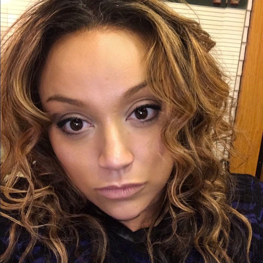 Meet your Posher, Jade